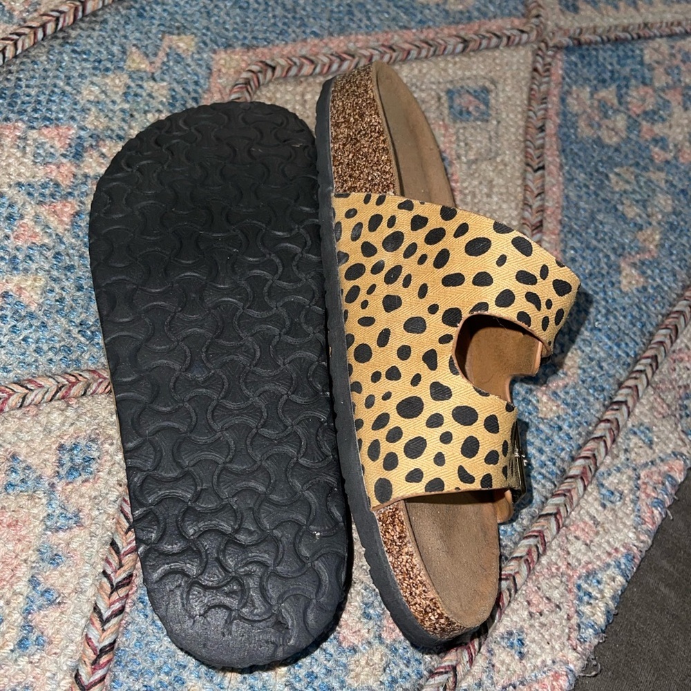 Animal print buckle slides - Picture 2 of 3